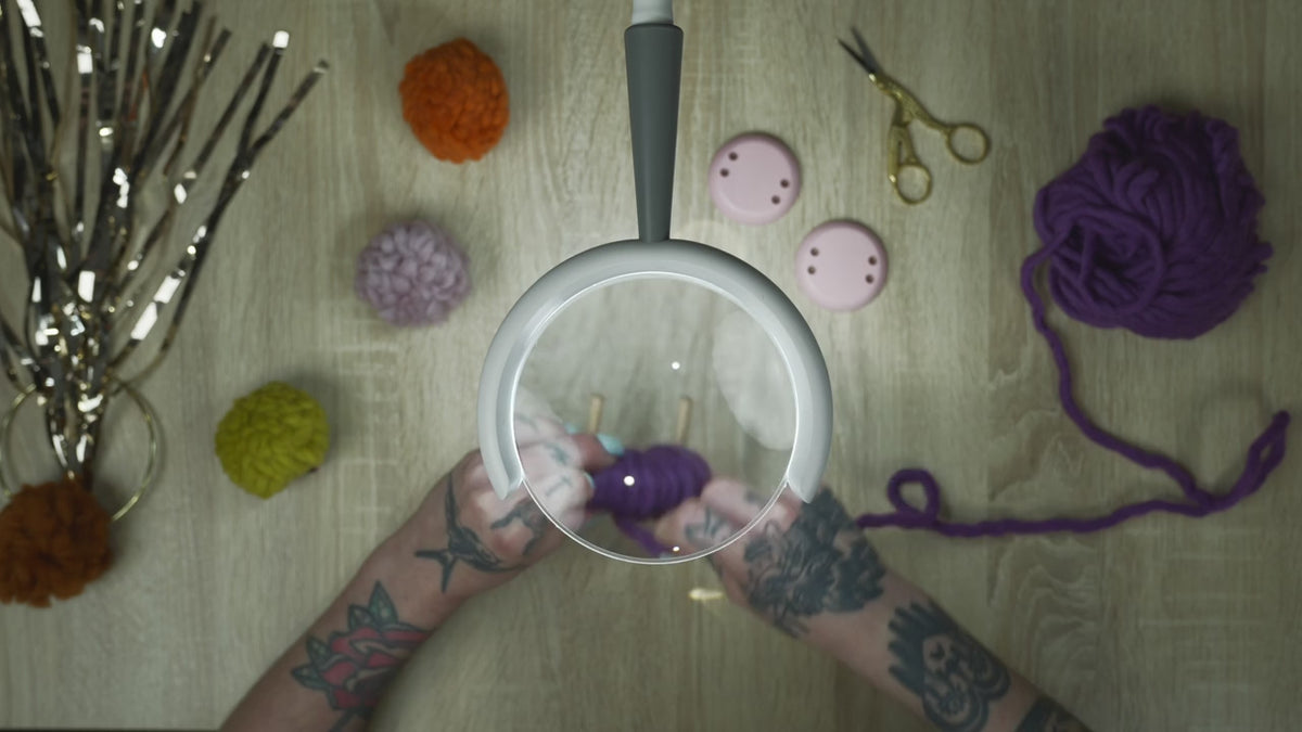 Magnificent Pro Daylight Magnifying Light